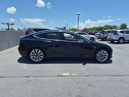 Obsidian Black Metallic 2018 Tesla Model 3 Long Range