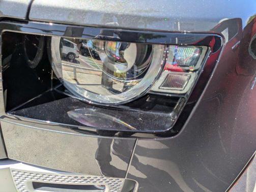 2025 Land Rover Defender 110 P400 S