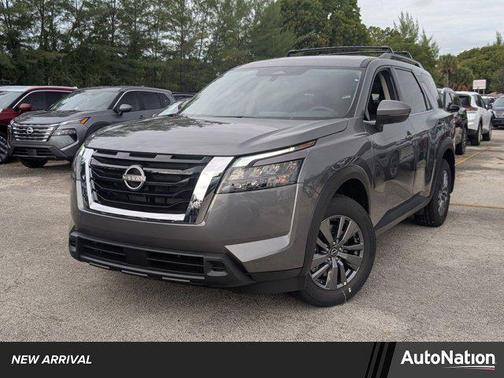 2025 Nissan Pathfinder SV FWD
