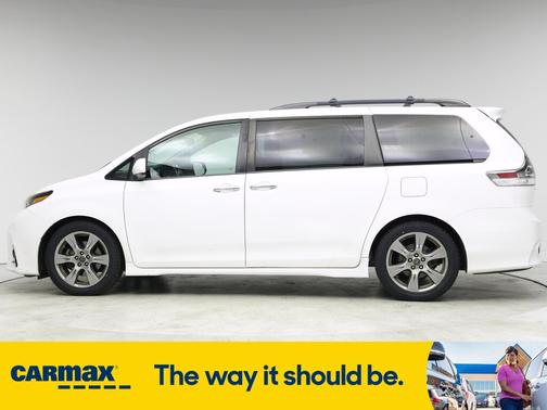 2019 Toyota Sienna SE