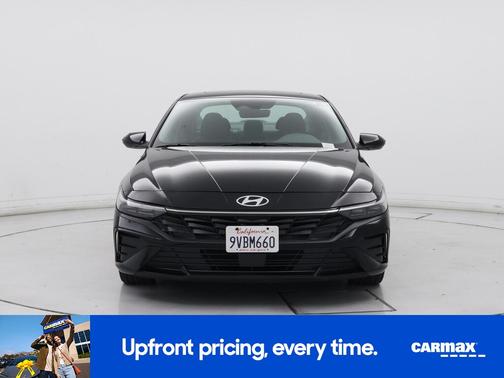 Black 2025 Hyundai ELANTRA SEL Convenience