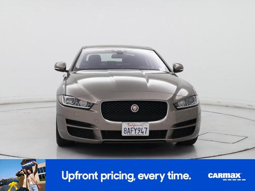 2017 Jaguar XE Prestige