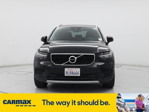 2019 Volvo XC40 T5 Momentum