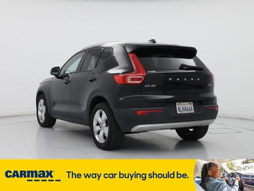 2019 Volvo XC40 T5 Momentum