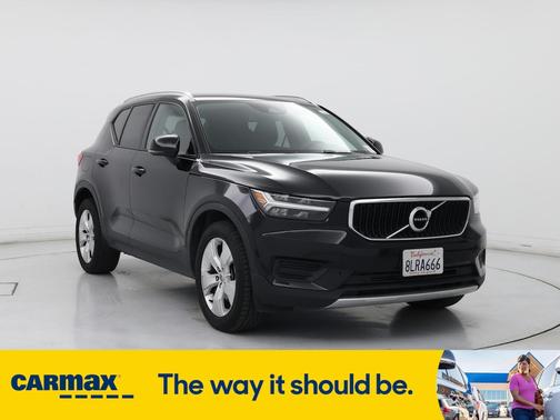 2019 Volvo XC40 T5 Momentum