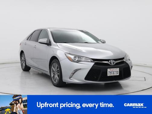 Silver 2017 Toyota Camry SE