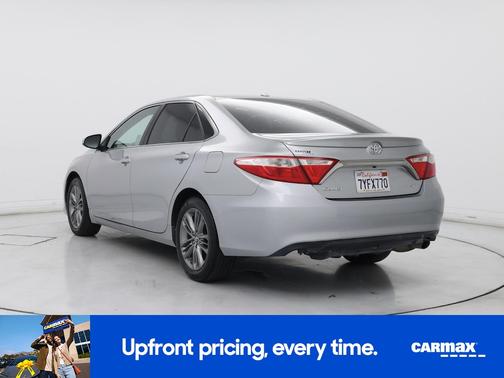 Silver 2017 Toyota Camry SE