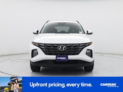 White 2023 Hyundai TUCSON SEL