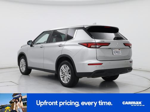 2023 Mitsubishi Outlander ES