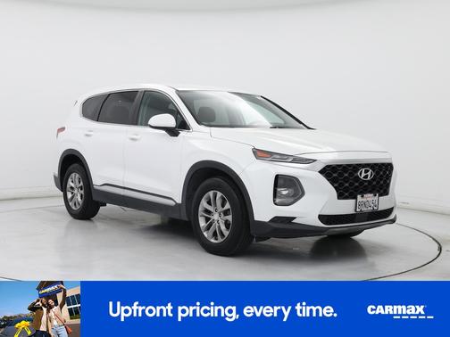White 2019 Hyundai SANTA FE SE