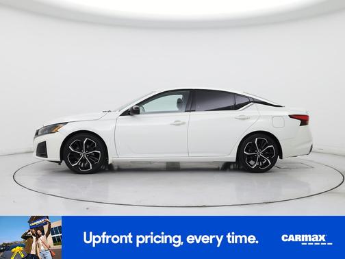 White 2023 Nissan Altima SR