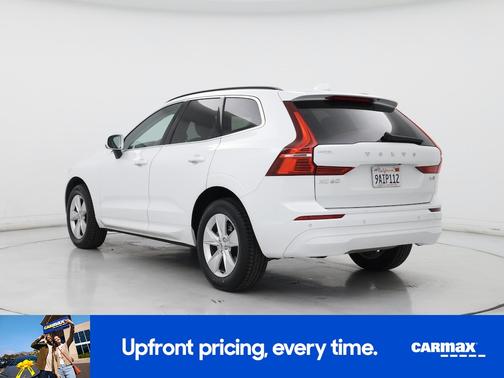 2022 Volvo XC60 B5 Momentum