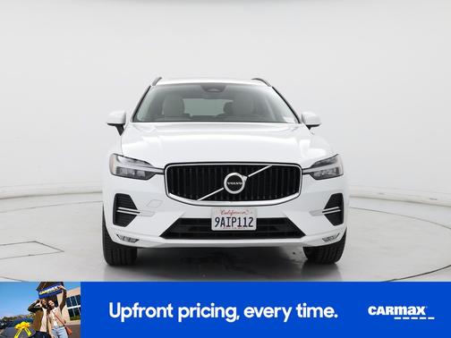 2022 Volvo XC60 B5 Momentum