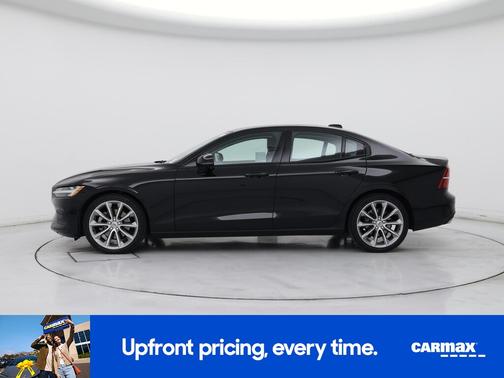 Black 2020 Volvo S60 T5 Momentum