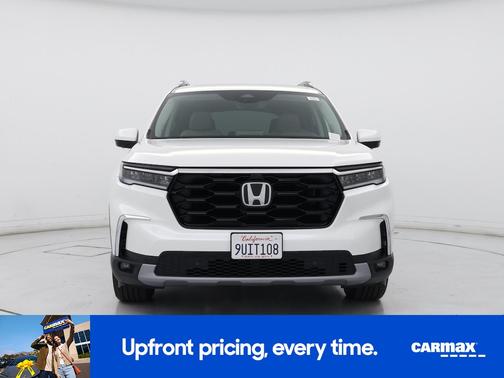 White 2025 Honda Pilot Elite