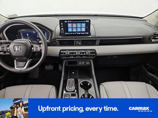 White 2025 Honda Pilot Elite