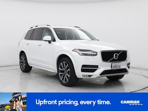 White 2018 Volvo XC90 T6 Momentum
