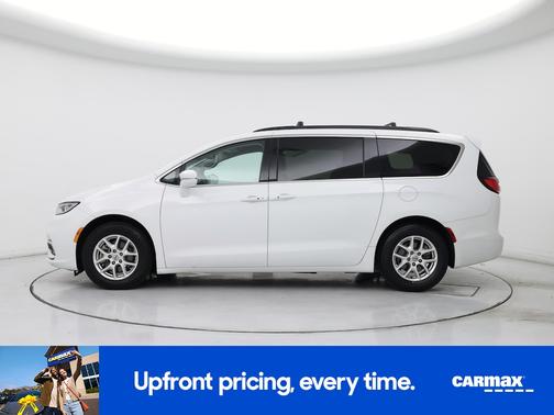 White 2022 Chrysler Pacifica Touring L