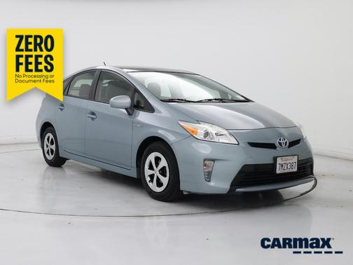 Green 2015 Toyota Prius Three