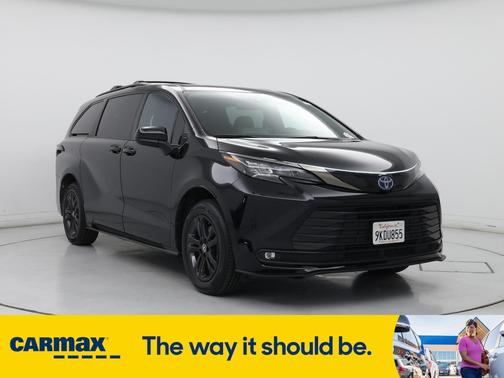 2024 Toyota Sienna Woodland Edition