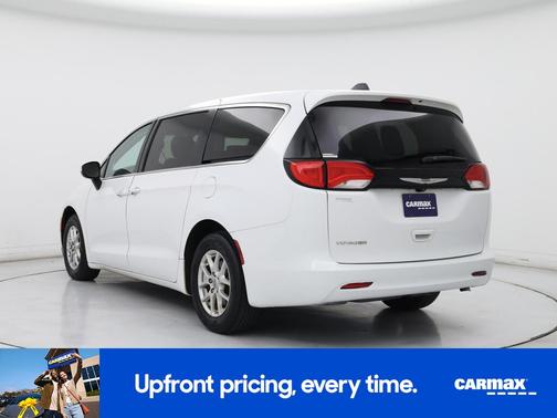 White 2022 Chrysler Voyager LX