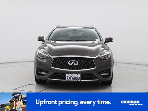 2017 INFINITI QX30 Premium