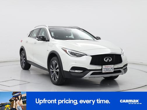 White 2018 INFINITI QX30 Premium