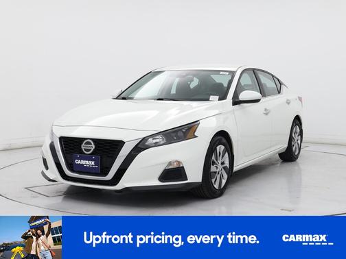 White 2022 Nissan Altima S