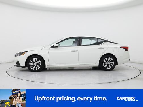 White 2022 Nissan Altima S
