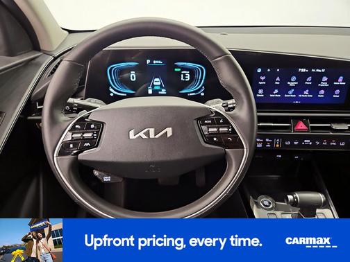 Black 2025 Kia Niro EX