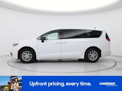 White 2024 Chrysler Pacifica Touring L