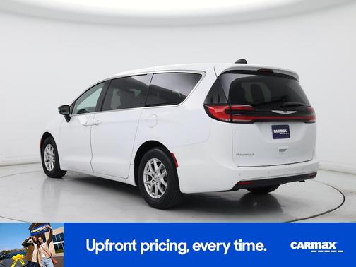 White 2024 Chrysler Pacifica Touring L