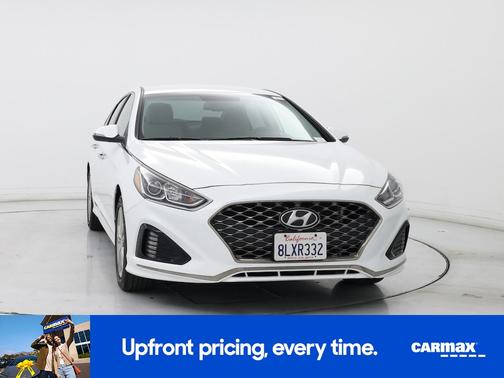 White 2019 Hyundai SONATA SE