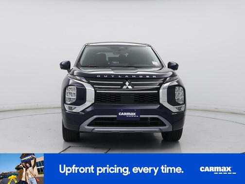 Blue 2025 Mitsubishi Outlander SE