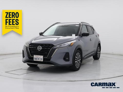 Gray 2021 Nissan Kicks SR