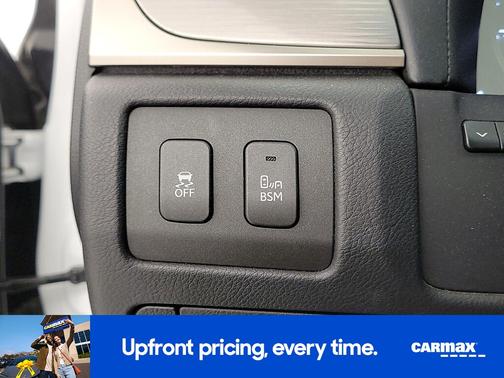 White 2015 Lexus GS 350