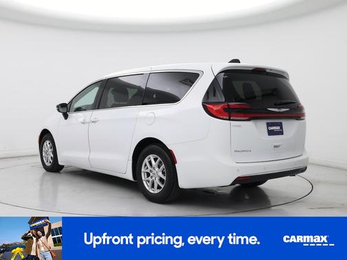 White 2024 Chrysler Pacifica Touring L