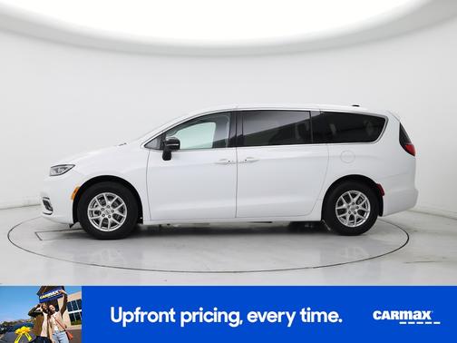 White 2024 Chrysler Pacifica Touring L