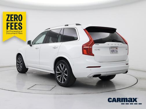 White 2018 Volvo XC90 T6 Momentum