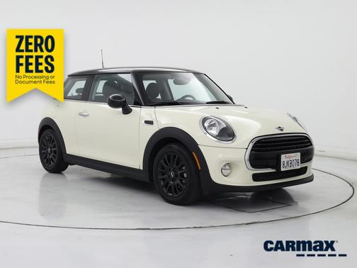 Tan 2019 MINI Hardtop
