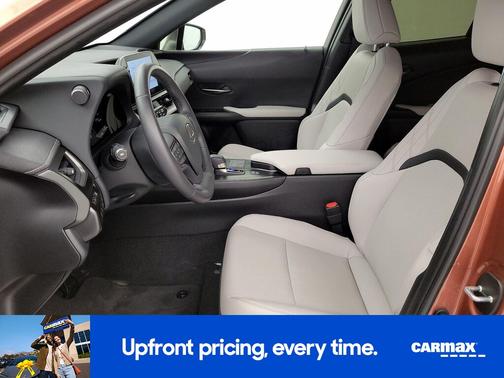 2025 Lexus UX 300h F-SPORT Design