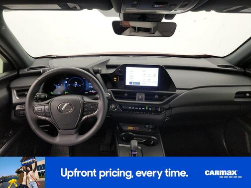 2025 Lexus UX 300h F-SPORT Design