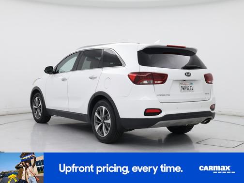 White 2019 Kia Sorento EX