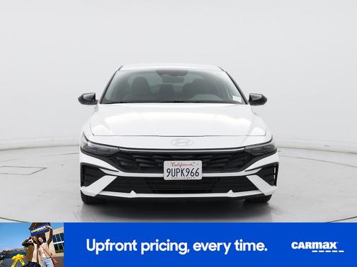 White 2025 Hyundai ELANTRA SEL Sport