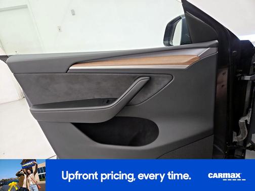 Gray 2023 Tesla Model Y Long Range