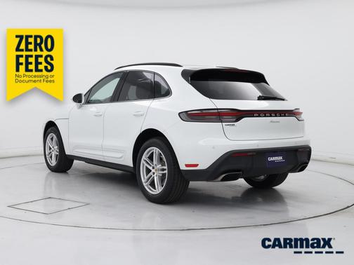White 2023 Porsche Macan