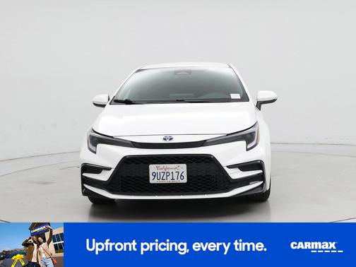 White 2025 Toyota Corolla Hybrid SE