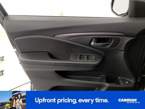 Gray 2017 Honda Ridgeline RTL