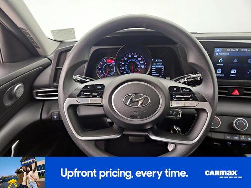 Black 2021 Hyundai ELANTRA SE