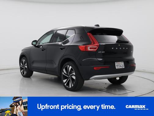 2025 Volvo XC40 B5 Plus Bright Theme